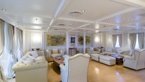 Motor yacht RM ELEGANT  - Owners Saloon